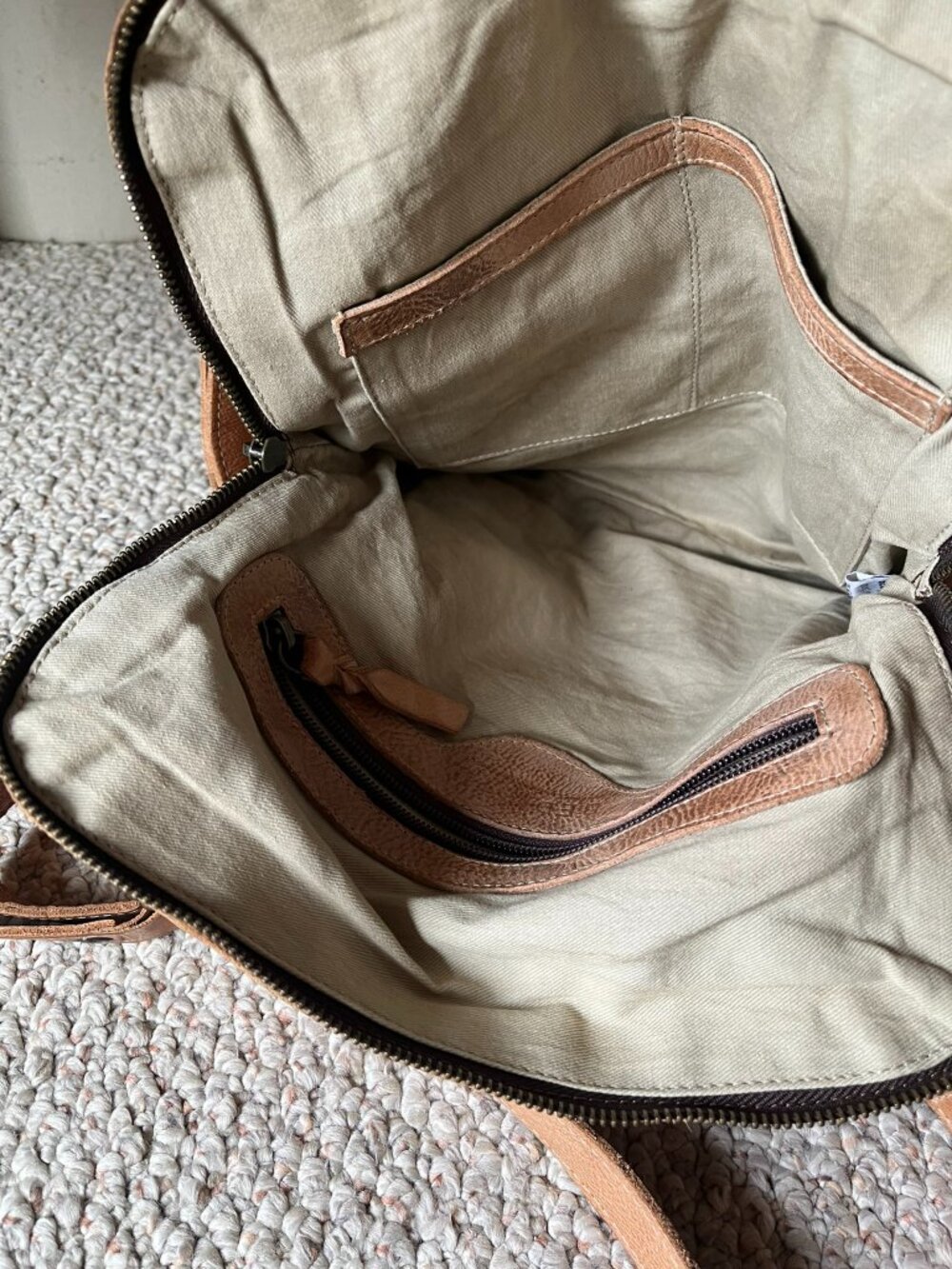 Bed Stu AIKEN Leather Crossbody Convertible Bag Tan OATS DD, Good Condition - Picture 7 of 16